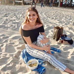 Meet your Posher, Lauren